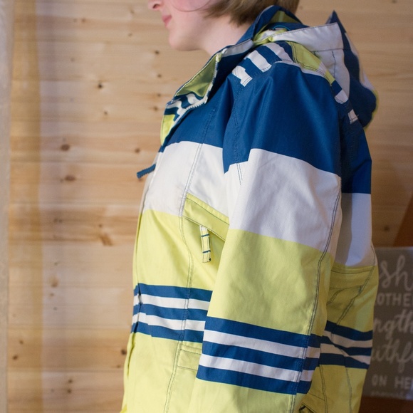Yellow/blue stripe Micro-light Winter/Skiing Coat - Picture 4 of 8